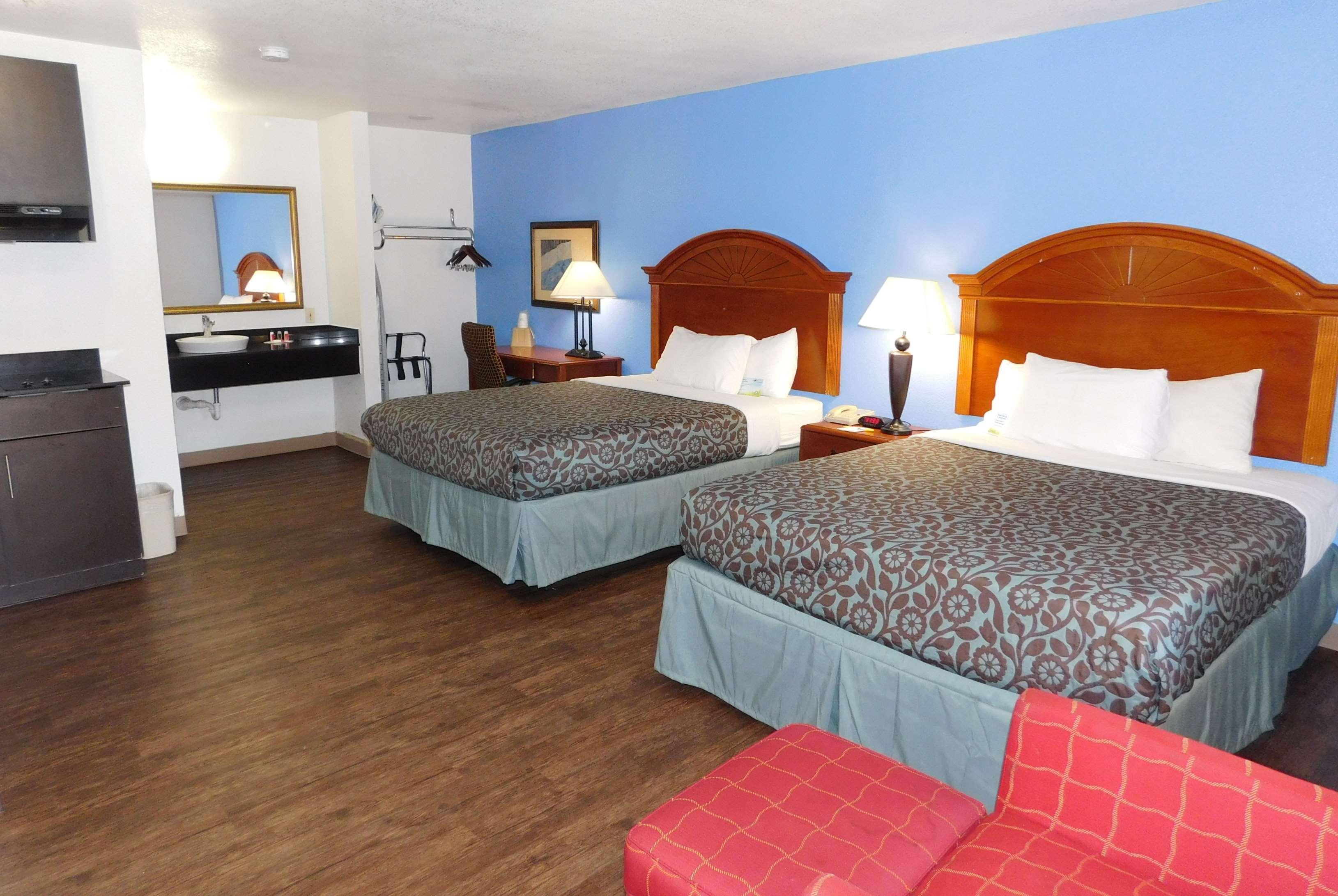 Days Inn By Wyndham Oklahoma City Nw Expressway Warr Acres Zewnętrze zdjęcie