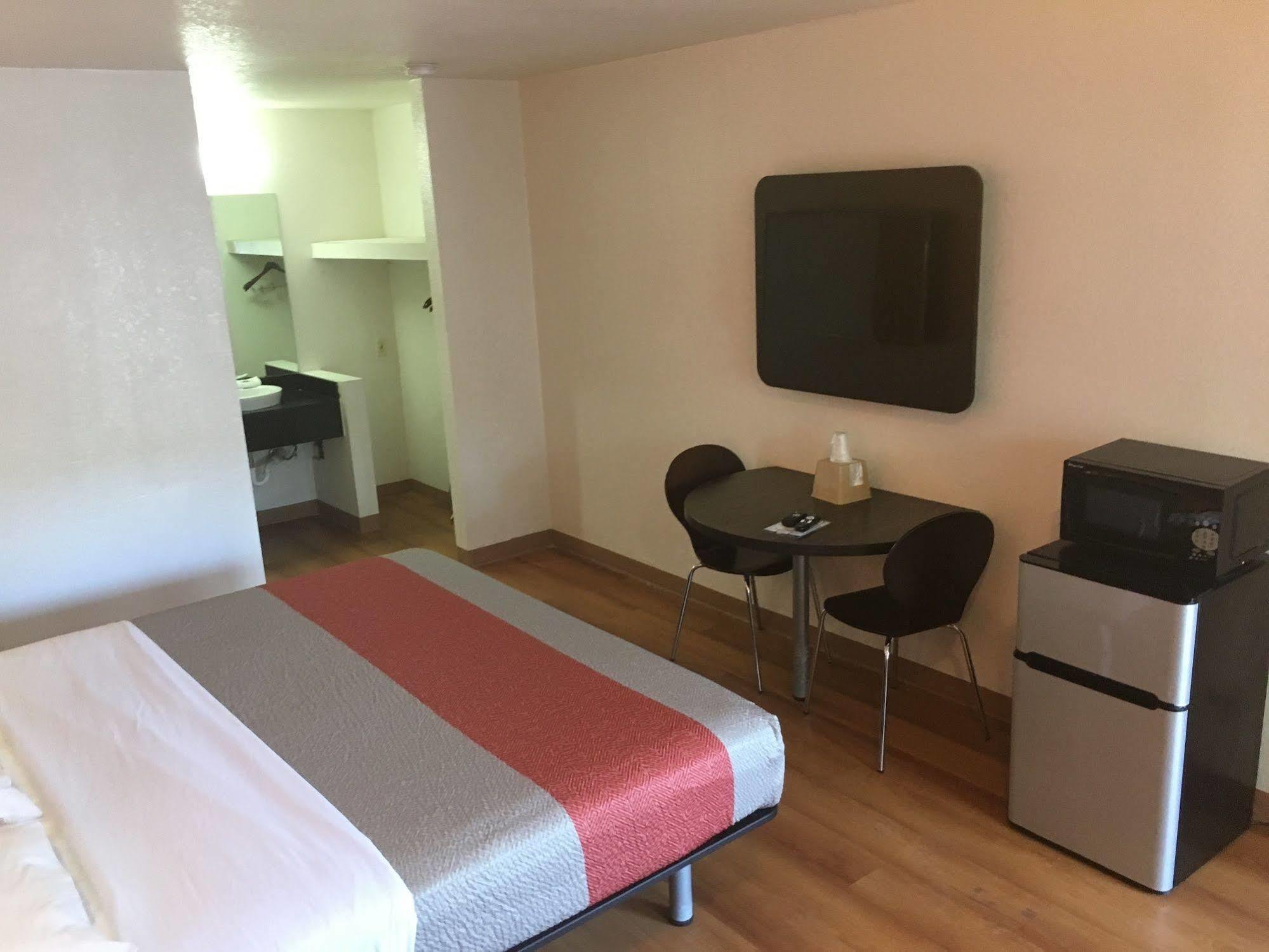 Days Inn By Wyndham Oklahoma City Nw Expressway Warr Acres Zewnętrze zdjęcie